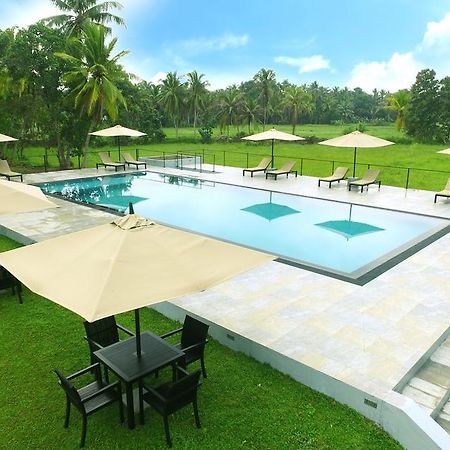 Miracle Resorts & Villas بولاناروفاي المظهر الخارجي الصورة